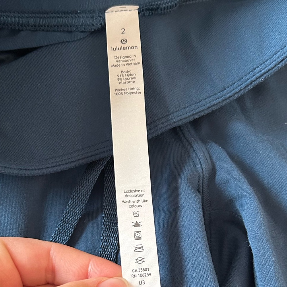 Lululemon Blue Soft Joggers Size 2 - Picture 2 of 2